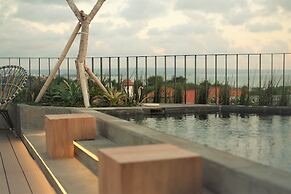 Borough Capsule Hostel Bali