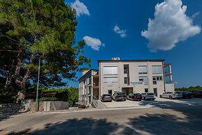 Premantura Resort - Hotel & Restaurant