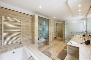 Olala Sea&City View Villa