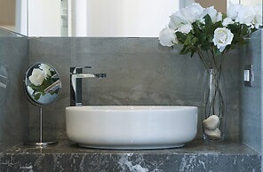 Roman Holidays Boutique Hotel