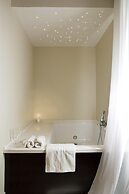 Roman Holidays Boutique Hotel