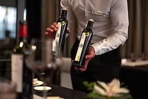 DoubleTree by Hilton La Torre Golf & Spa Resort