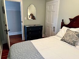 Valcour Inn & Boathouse