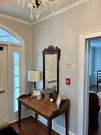 Valcour Inn & Boathouse
