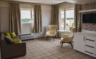 The Fredonia Hotel and Convention Center