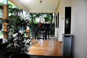 Sithu Villa Hikkaduwa