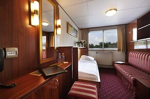 Crossgates Hotelship Hafen - Neuss