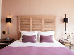 Nido, Mar-Bella Collection