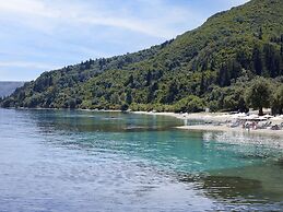 Nido, Mar-Bella Collection