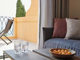 Nido, Mar-Bella Collection