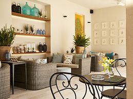 Nido, Mar-Bella Collection