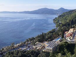 Nido, Mar-Bella Collection