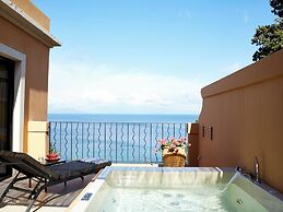 Nido, Mar-Bella Collection