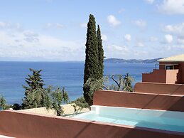 Nido, Mar-Bella Collection