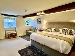 Castle Cottage Inn