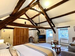 Castle Cottage Inn