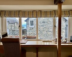 Castle Cottage Inn