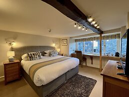 Castle Cottage Inn