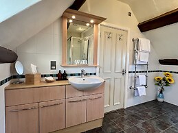 Castle Cottage Inn