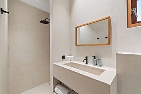 Sorobon Luxury Beach Resort