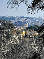 Aurelia Garden Rooms B&B