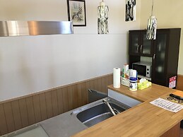 Guests & Dogs House Hale Ilio