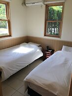 Guests & Dogs House Hale Ilio