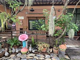 Bangchong Marina Resort