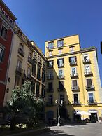 Santa Maria La Nova 21 B&B