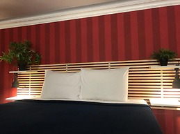 Santa Maria La Nova 21 B&B