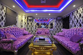 Royal Mountain Hotel