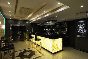 Royal Mountain Hotel