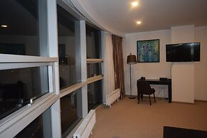 Royal Mountain Hotel