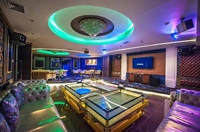 Royal Mountain Hotel