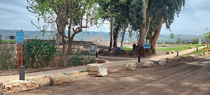 Villa & Lode Bat Galil