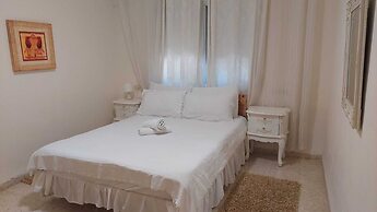 Villa & Lode Bat Galil