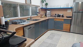 Villa & Lode Bat Galil
