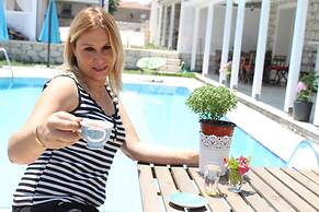 Alacati Lucky Angel Hotel