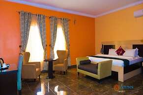Annes Luxury Suites Ltd