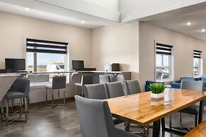 Days Inn by Wyndham Calgary North Balzac