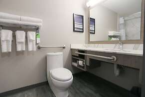 Days Inn by Wyndham Calgary North Balzac