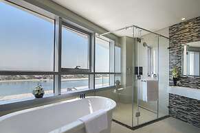Pearl Rotana Capital Centre
