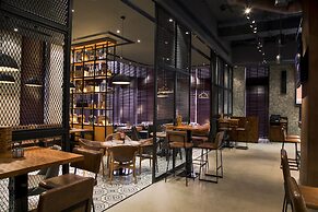 Pearl Rotana Capital Centre