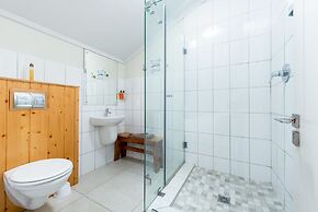 Trails End Bike Hotel