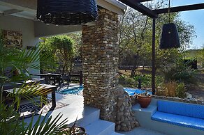 Foxy Crocodile Bush Lodge & Kruger Safari's - No Loadshedding