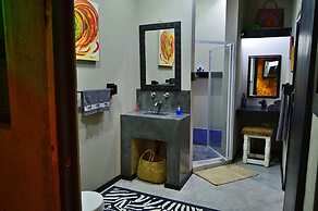 Foxy Crocodile Bush Lodge & Kruger Safari's - No Loadshedding