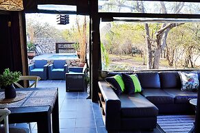 Foxy Crocodile Bush Lodge & Kruger Safari's - No Loadshedding