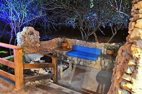 Foxy Crocodile Bush Lodge & Kruger Safari's - No Loadshedding