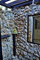 Foxy Crocodile Bush Lodge & Kruger Safari's - No Loadshedding