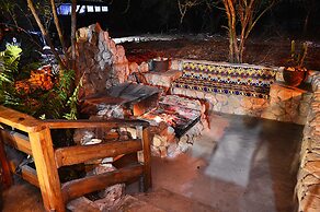 Foxy Crocodile Bush Lodge & Kruger Safari's - No Loadshedding